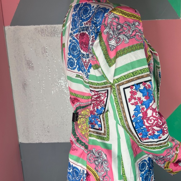 Blazer - Picture 2 of 2